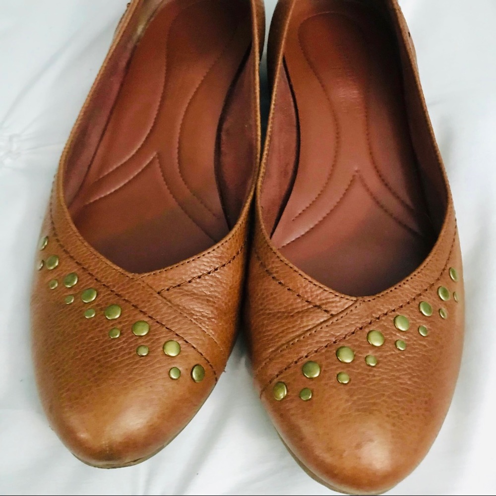 Super comfortable Naturalizer N5 comfort flats